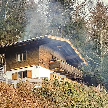 Gemuetliche Mit Kachelofen In Tiroler Bergwelt
